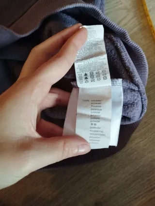 Forro polar con capucha