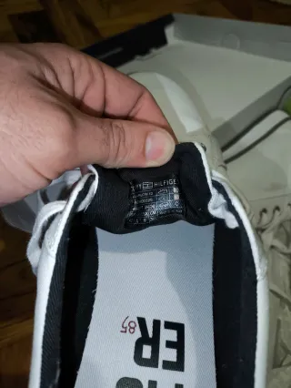 Sapatilhas Tommy Hilfiger Brancas Tamanho 42.