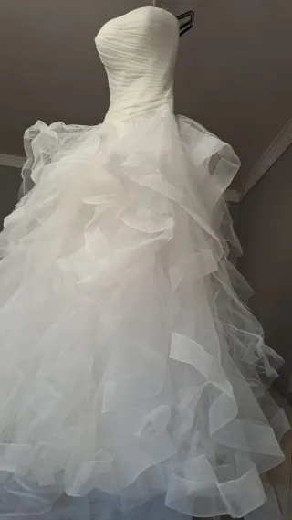 Vestido de Novia Blanco con Volantes