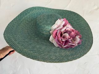 Pamela elegante verde con flor rosa sin usar !!!!