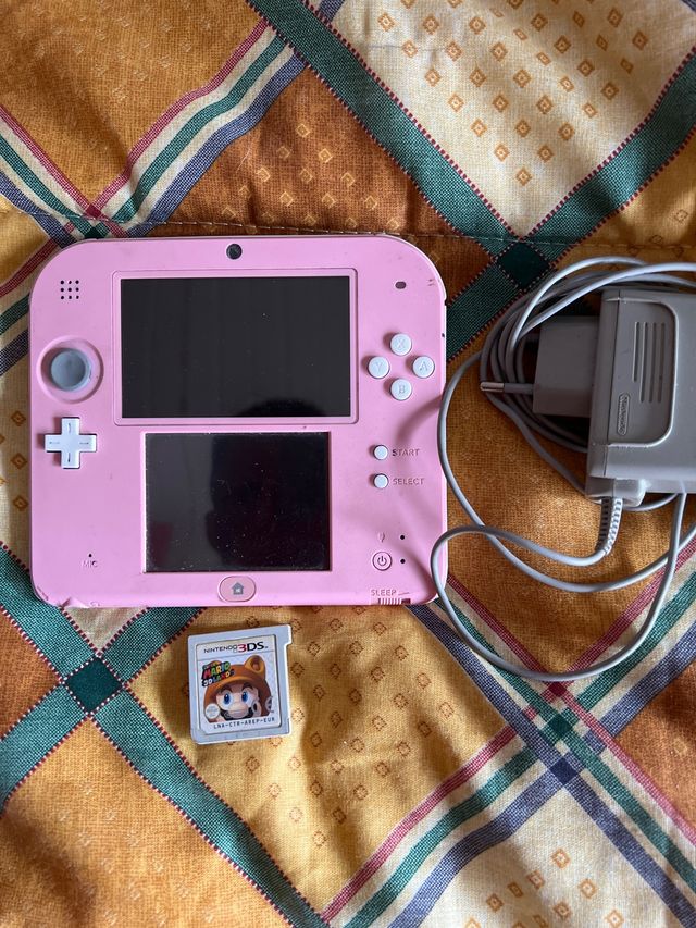 Nintendo 2DS Rosa + Super Mario 3D Land