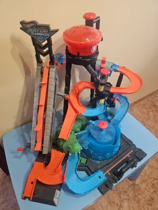 Pista Hot Wheels Cocodrilo