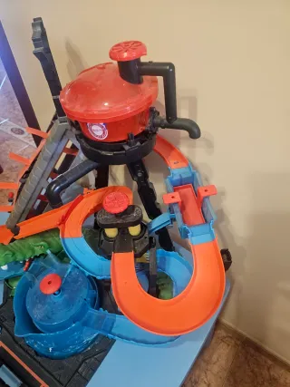 Pista Hot Wheels Cocodrilo