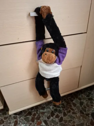 Peluche Mono con Jersey Morado