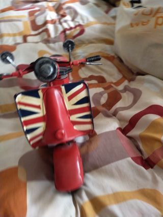 Moto Vespa Juguete Antiguo Bandera Inglesa de 30 c
