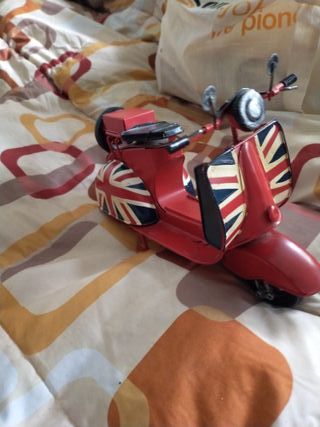 Moto Vespa Juguete Antiguo Bandera Inglesa de 30 c