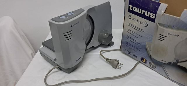Cortafiambres Taurus CutMaster 130W