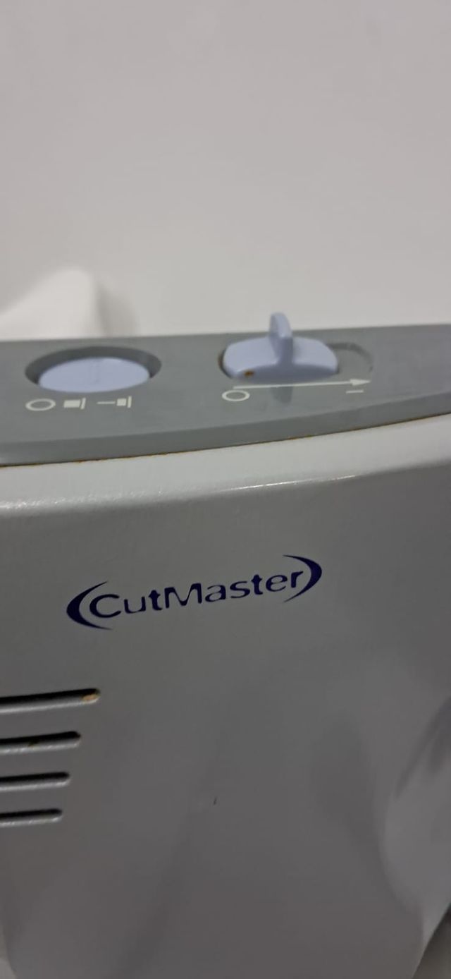 Cortafiambres Taurus CutMaster 130W