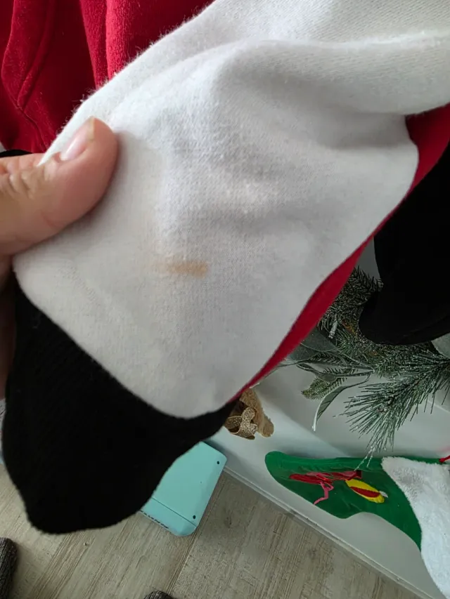 Sudadera Guess Hombre Roja Negra Blanca