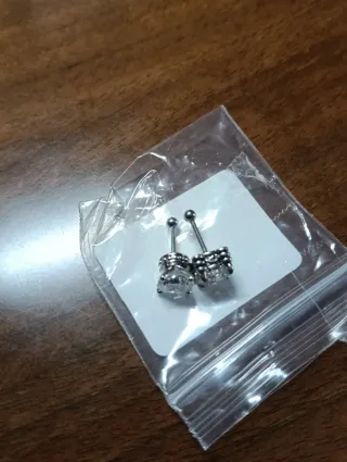 Piercing 316L con zircone