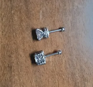 Piercing 316L con zircone