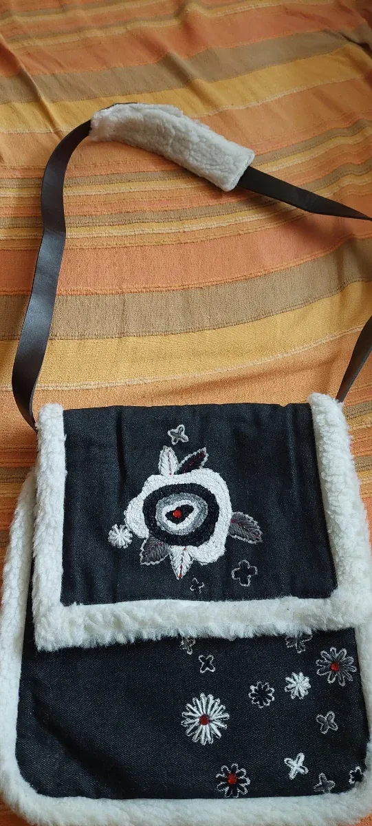 Bolso hippie grande bordado