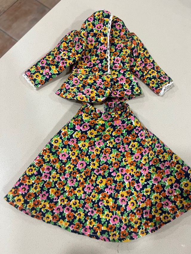 Traje Nancy Flores Chaqueta y Falda