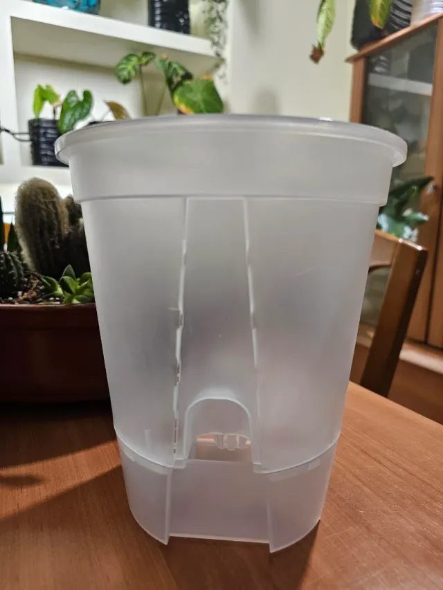 Maceta autorriego transparente 18cm