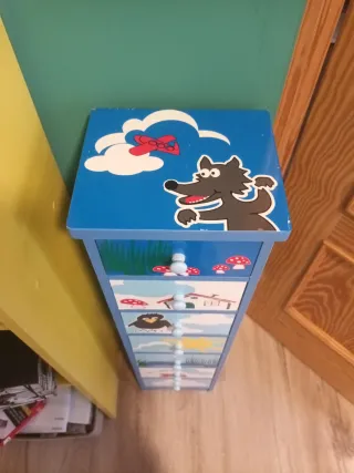 Cajonera infantil con dibujos. 86cm x 17 cm