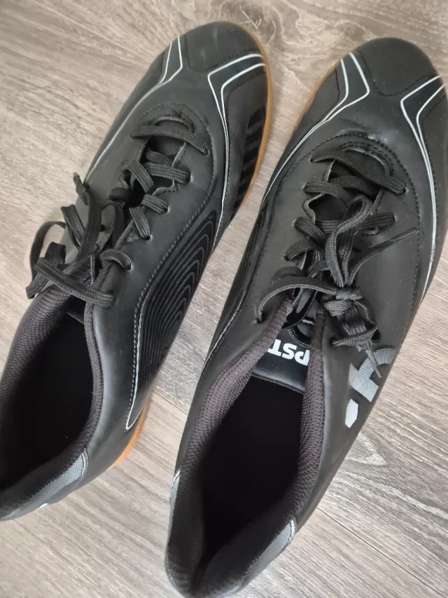 Zapatillas de fútbol sala negras