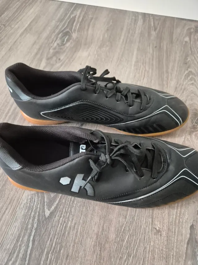 Zapatillas de fútbol sala negras
