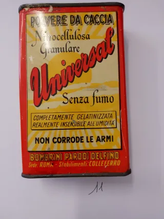 Collezione lattina polvere da sparo vuote.