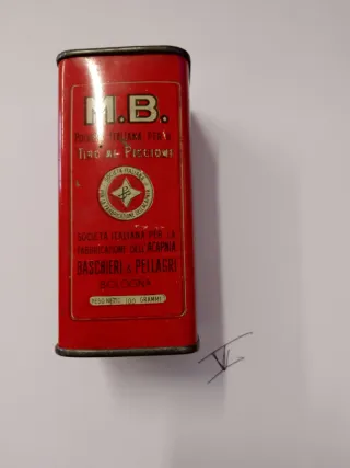 Collezione lattina polvere da sparo vuote.