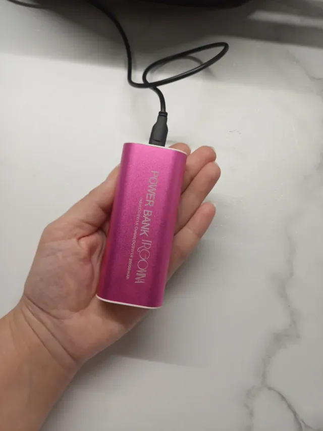 Power Bank Fuxia 20000mAh con cavo