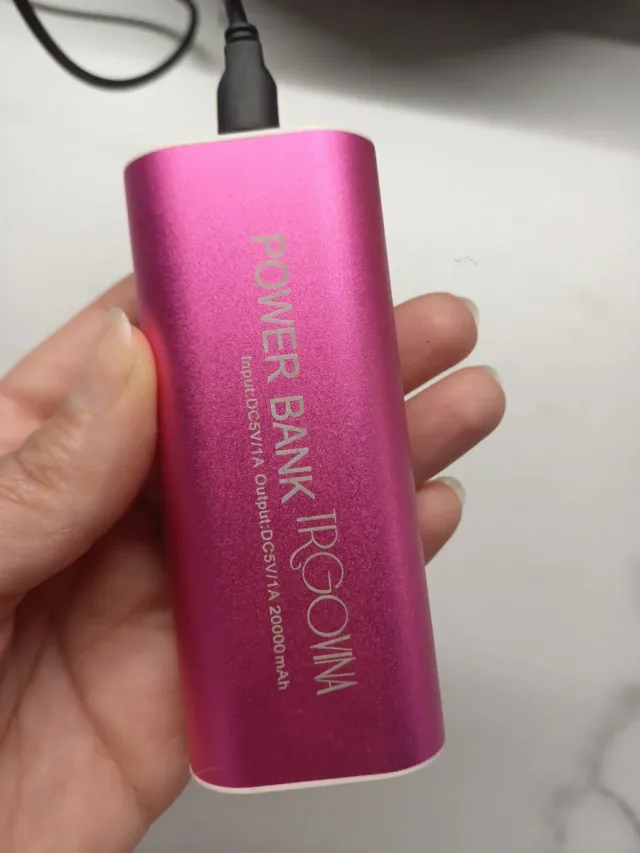 Power Bank Fuxia 20000mAh con cavo