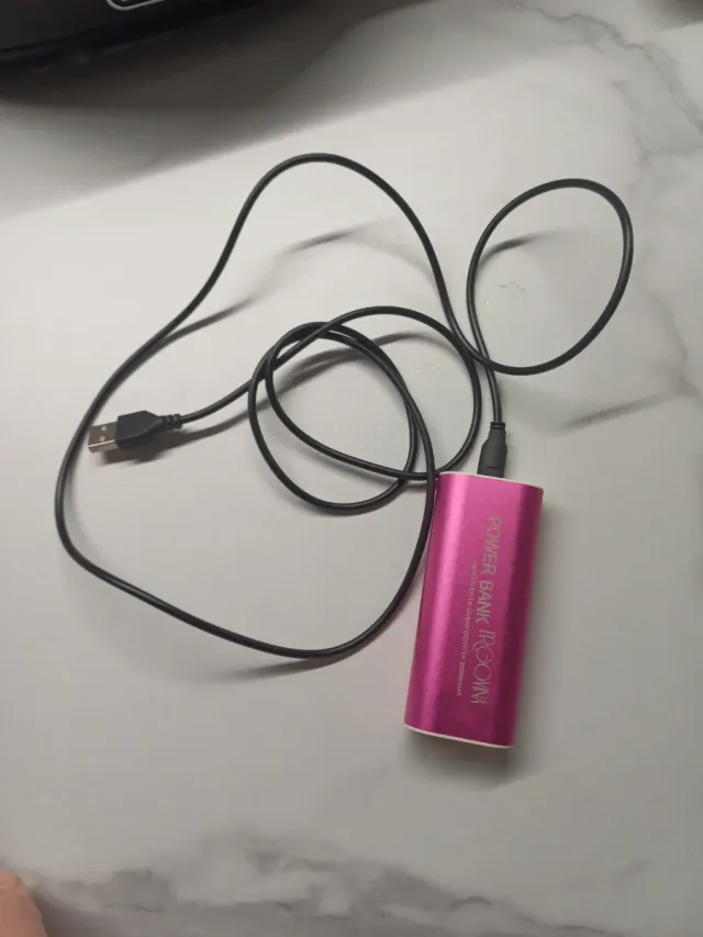 Power Bank Fuxia 20000mAh con cavo