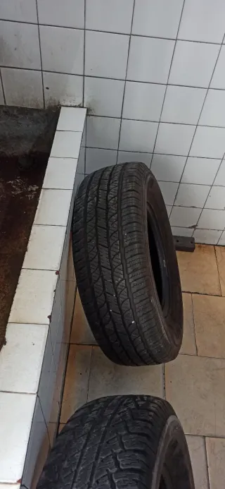 Neumático furgoneta y todo terreno.. 265/70/16 112