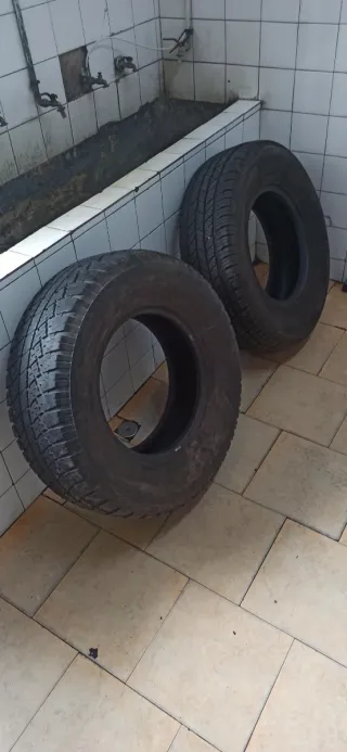 Neumático furgoneta y todo terreno.. 265/70/16 112