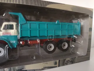 1/43 Saviem 32 256 Man Volquete 1978