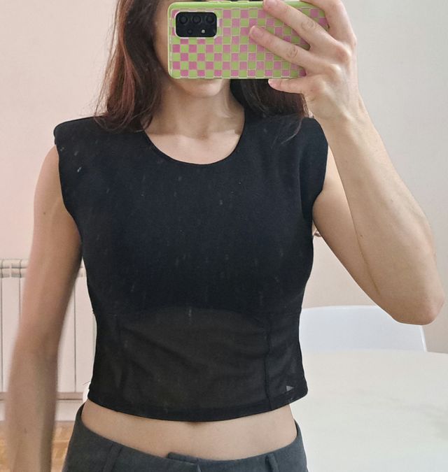 Crop top negro Zara