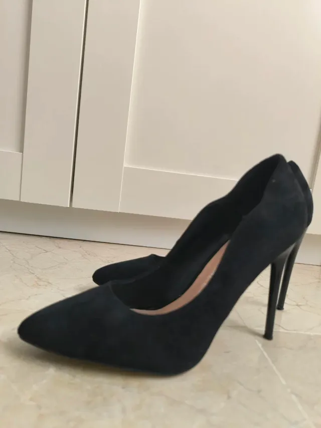 Zapatos de tacón de aguja negros