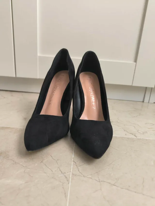 Zapatos de tacón de aguja negros