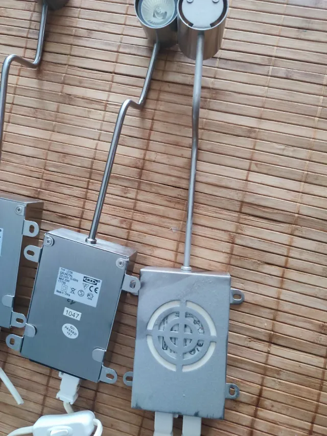 Focos LED Ikea Plata/Blanco