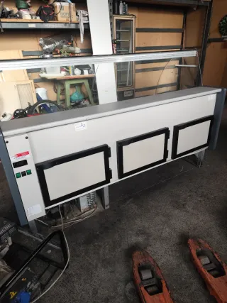 Vitrina expositora carnicería