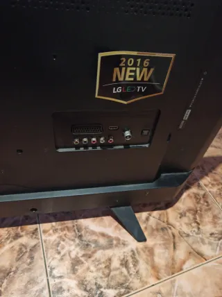 Televisor LG Negro Averiado