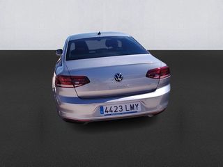 Volkswagen Passat Executive 2.0 TDI 90 kW (122 CV) DSG