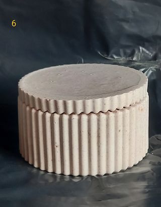 Peça cerâmica decorativa