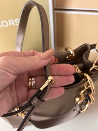 Bolso Michael Kors Marrón y Dorado original