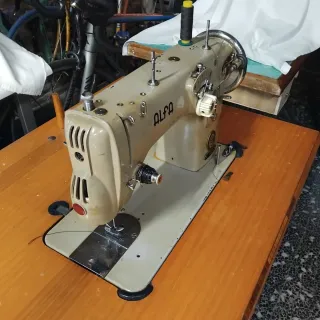 Máquina de coser ALFA doméstica