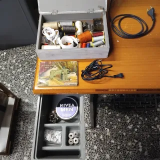 Máquina de coser ALFA doméstica