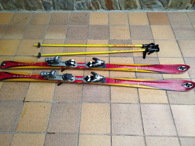 Esquís con bastones