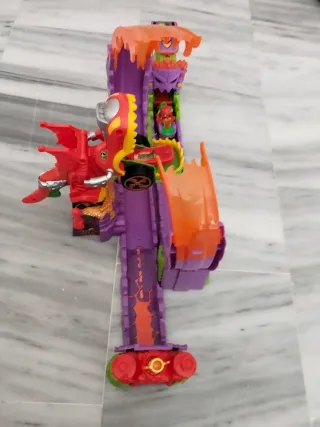 Circuito de Juguete con Coche