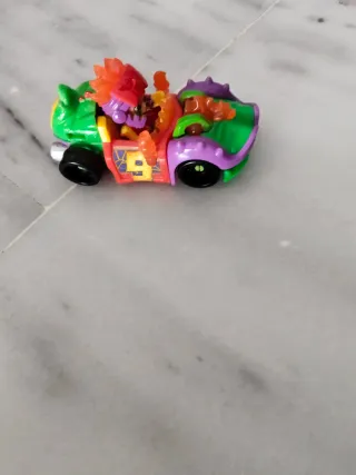 Circuito de Juguete con Coche