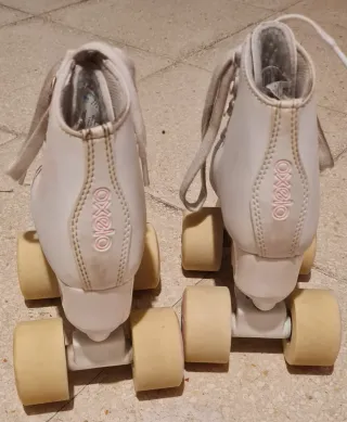 Patines de 4 ruedas blancos