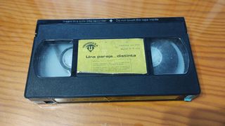 VHS Una pareja distinta. Funciona y original(1974)