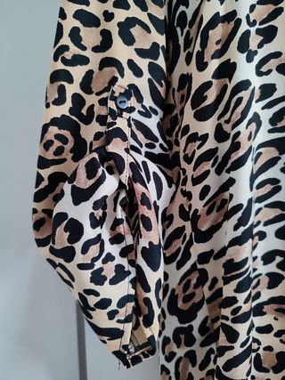 Camisa Leopardo Stradivarius Talla M