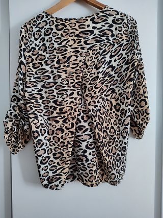 Camisa Leopardo Stradivarius Talla M