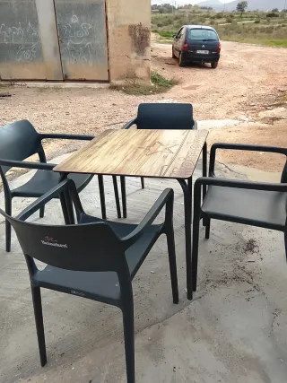 Silla Heineken Negra Exterior