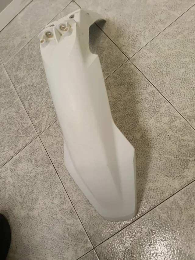 Guardabarros delantero Husqvarna