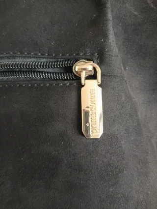 Borsa Primadonna camoscio nera con dettagli oro